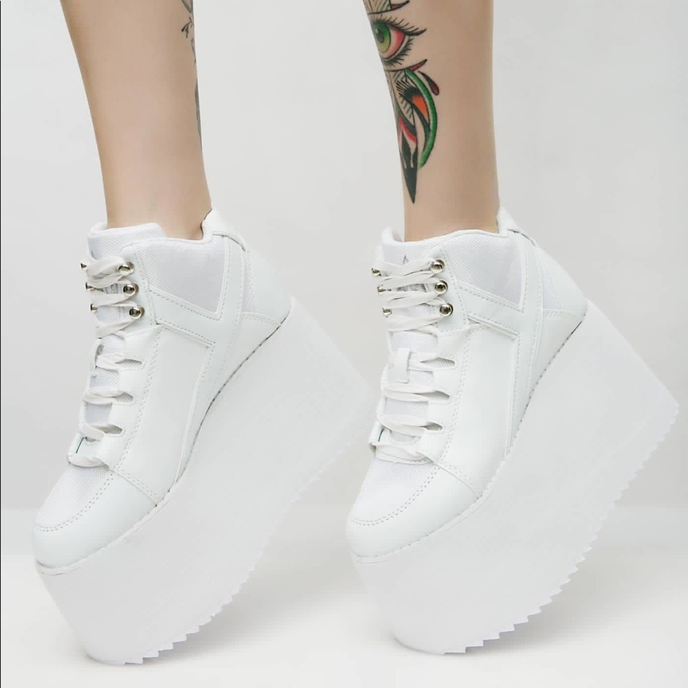 ON SALE!🔥🔥2 Pair of Y.R.U QOZMO HI PLATFORMS🔥🔥